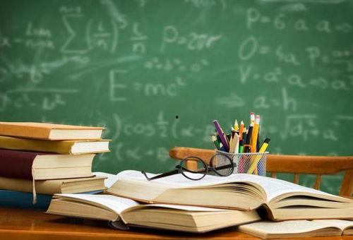 中学学校吃瓜事件视频,揭秘中学食堂事件真相