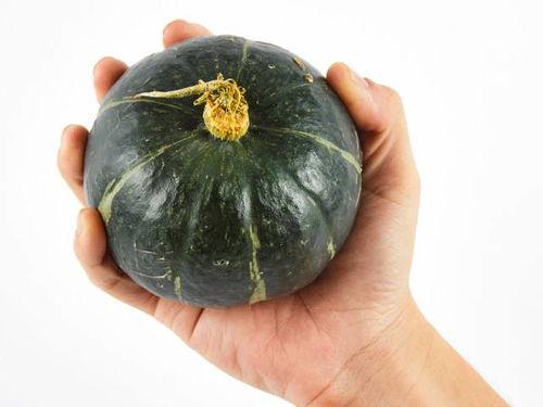 扇巴掌吃瓜全过程视频,扇巴掌吃瓜全过程，笑料百出！